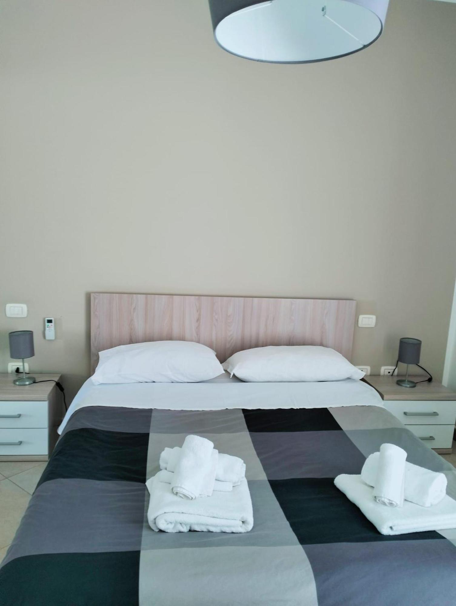 Red Luxury In Borgo Guardiola Near Cefalu Mandra Capreria 外观 照片