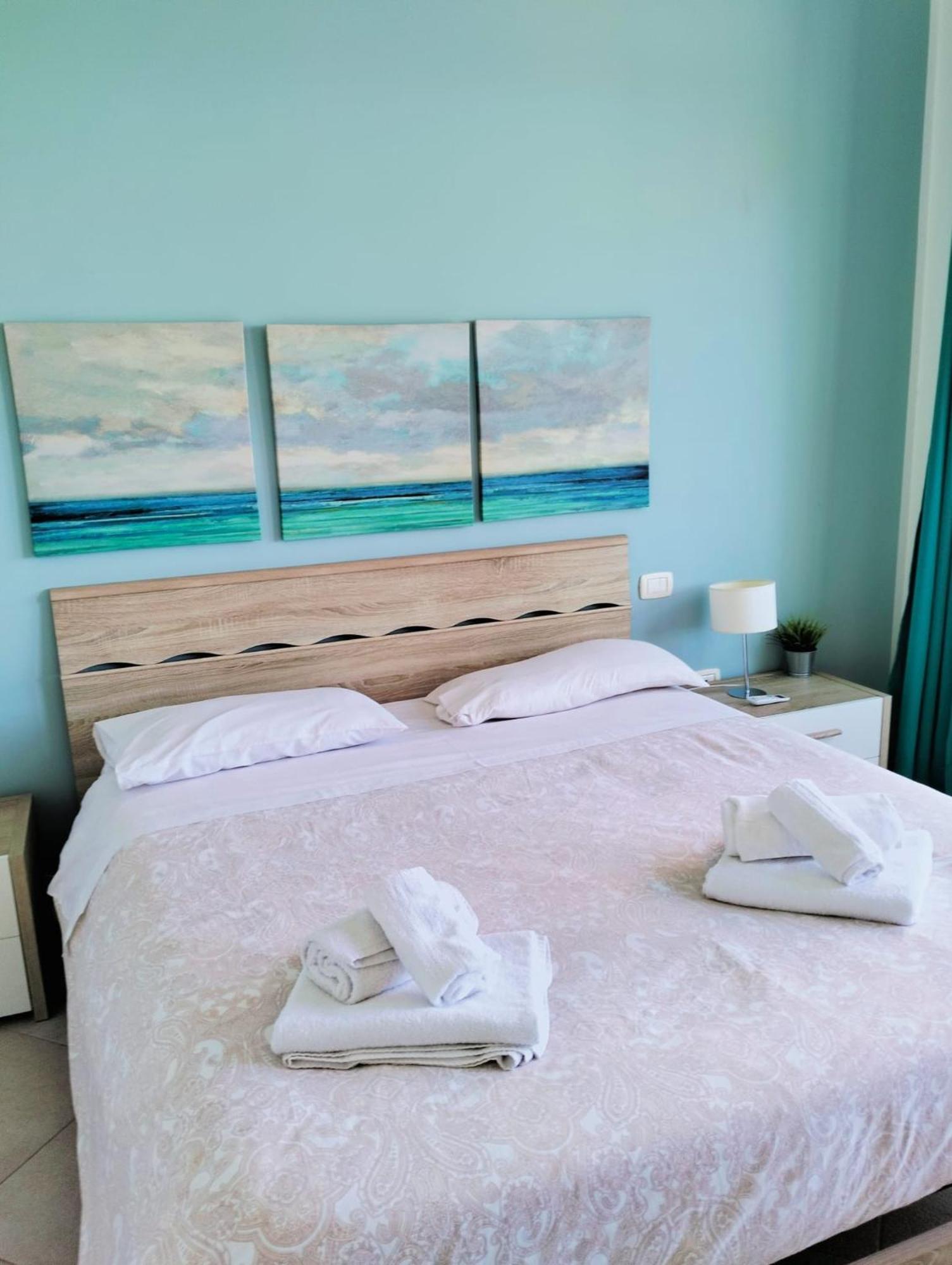 Red Luxury In Borgo Guardiola Near Cefalu Mandra Capreria 外观 照片