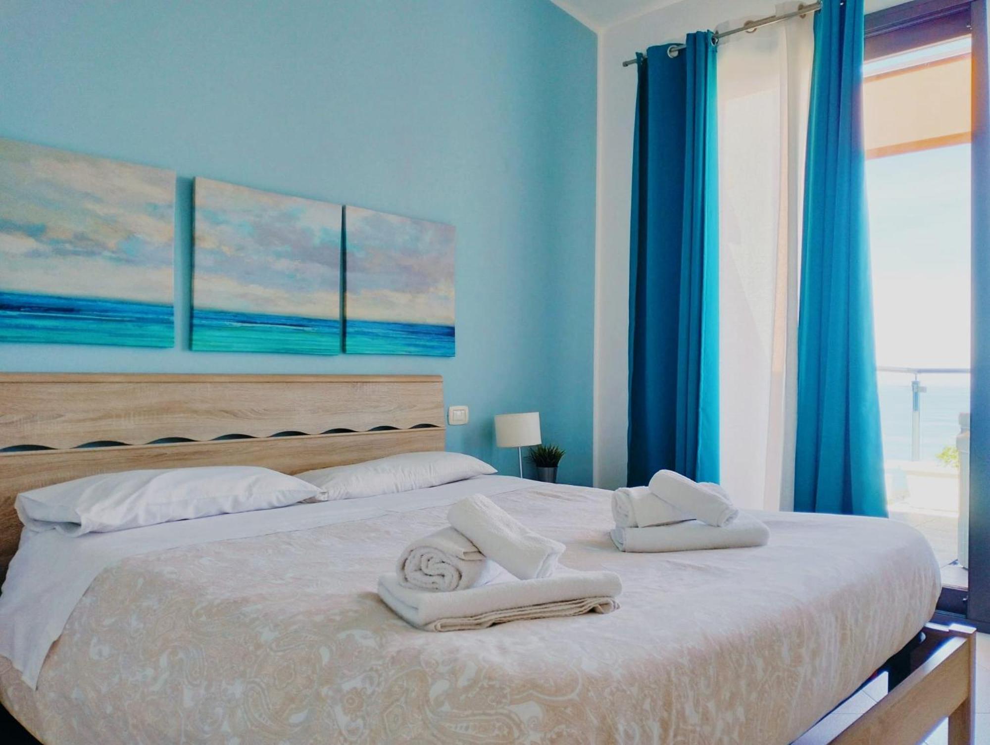 Red Luxury In Borgo Guardiola Near Cefalu Mandra Capreria 外观 照片