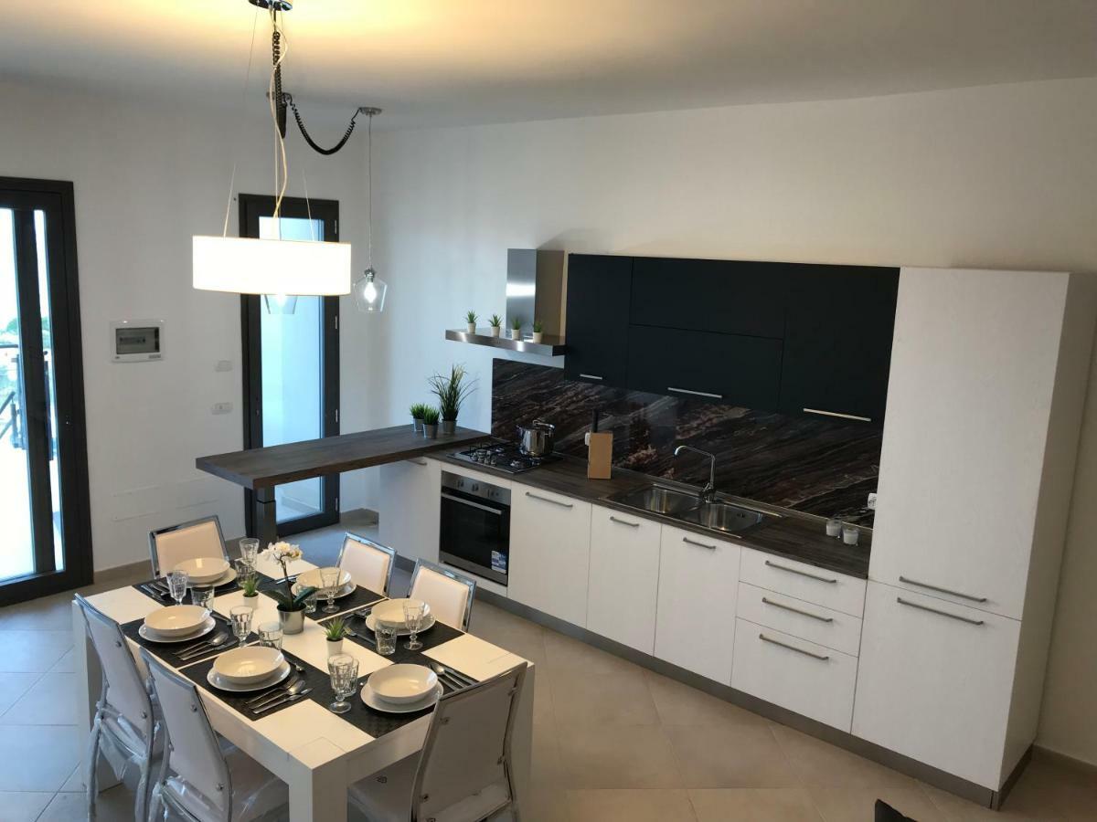Red Luxury In Borgo Guardiola Near Cefalu Mandra Capreria 外观 照片