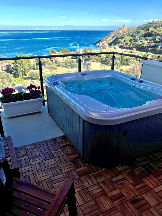 Red Luxury In Borgo Guardiola Near Cefalu Mandra Capreria 外观 照片