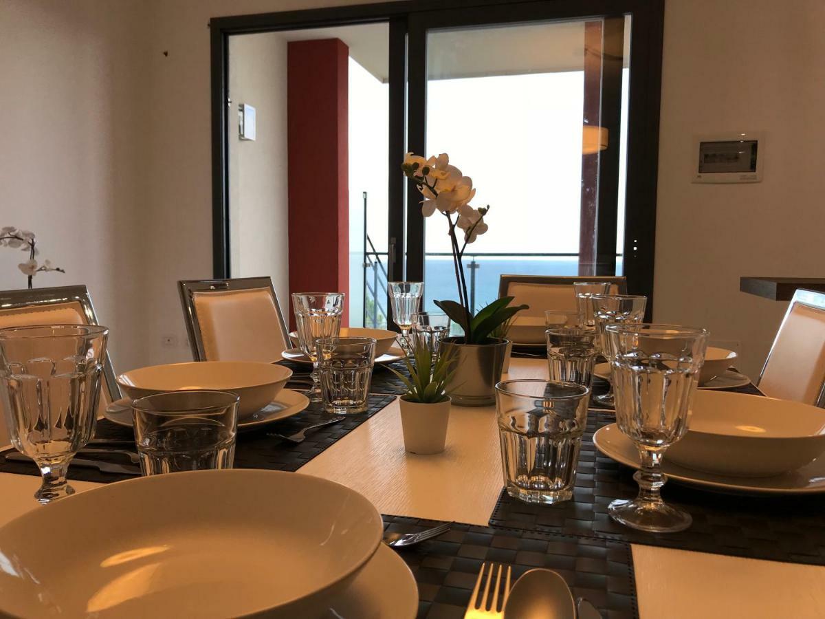 Red Luxury In Borgo Guardiola Near Cefalu Mandra Capreria 外观 照片