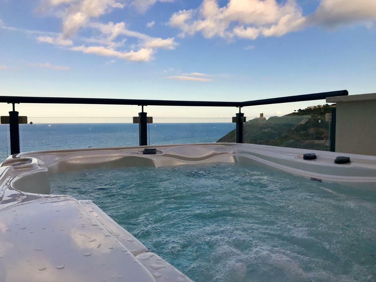 Red Luxury In Borgo Guardiola Near Cefalu Mandra Capreria 外观 照片